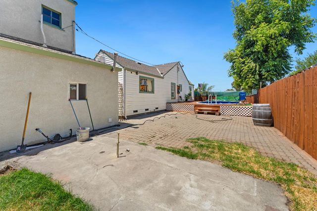 2102 N Funston, Stockton, CA 95205