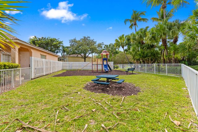 121 Prestige Drive, Royal Palm Beach, FL 33411