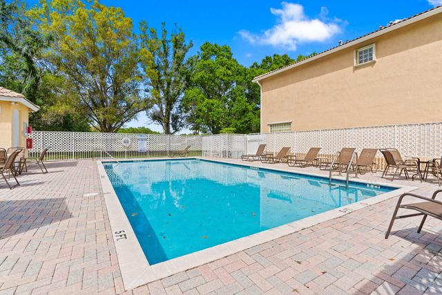 121 Prestige Drive, Royal Palm Beach, FL 33411