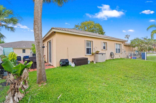 121 Prestige Drive, Royal Palm Beach, FL 33411