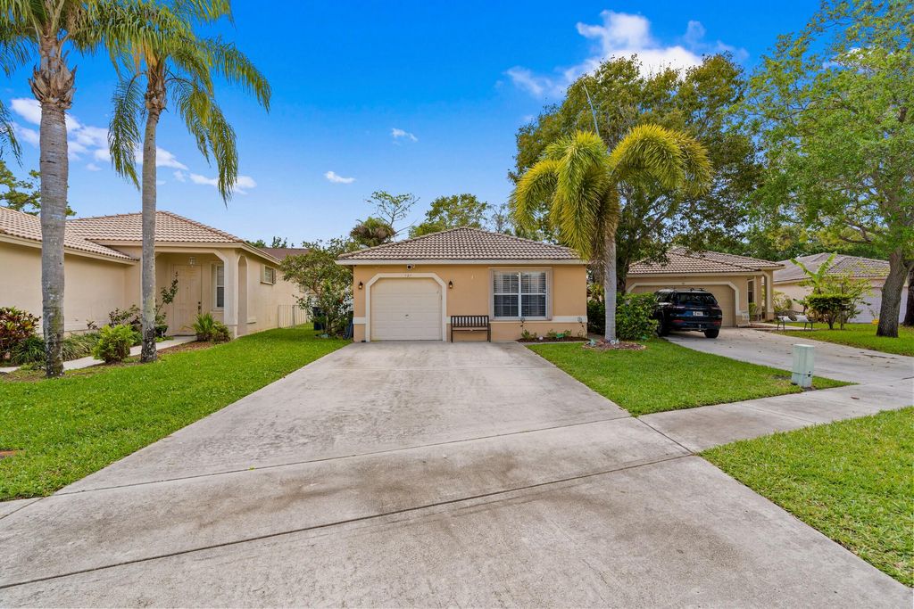 121 Prestige Drive, Royal Palm Beach, FL 33411