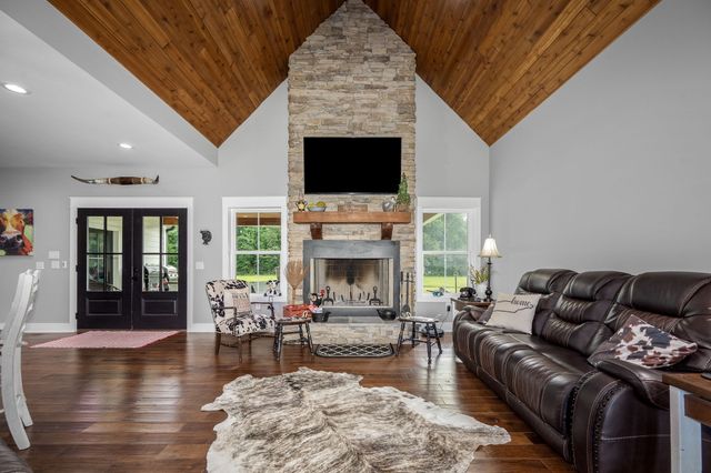 1851 Warner Bridge Rd, Shelbyville, TN 37160