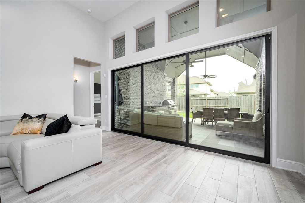 Image 12 of property listing at 2511 Marble Hill Drive, Missouri City, TX 77459