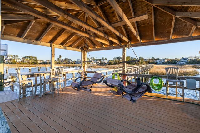 2749 Fountainhead Way, Mount Pleasant, SC 29466