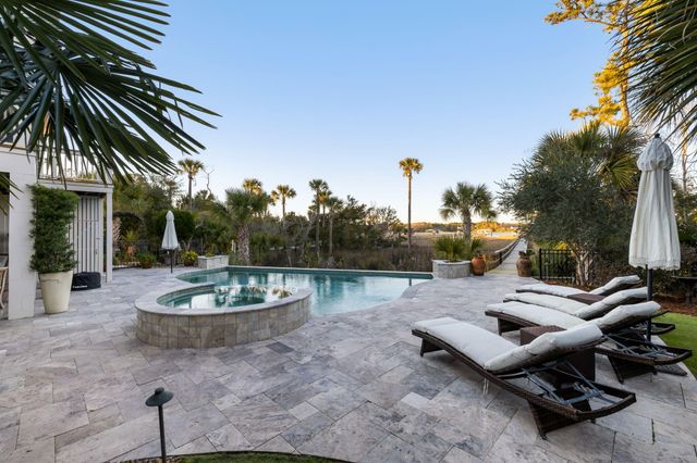 2749 Fountainhead Way, Mount Pleasant, SC 29466