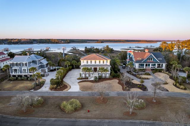 2749 Fountainhead Way, Mount Pleasant, SC 29466