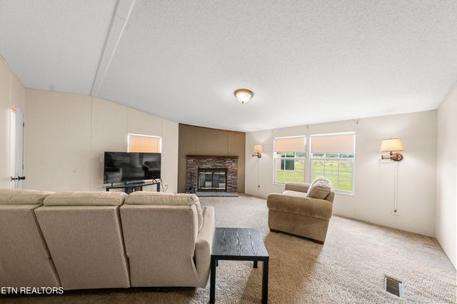 6978 Old Dixie Hwy, Spring City, TN 37381