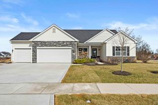 5652 Burr Rdg Circle, Crown Point, IN 46307