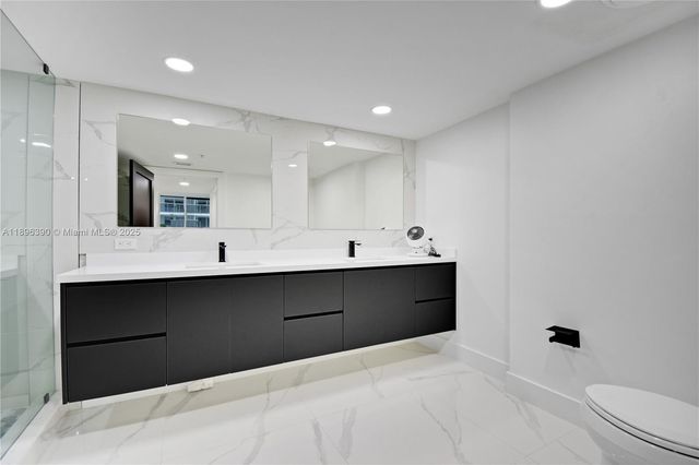 1800 N Bayshore Dr 512, Miami, FL 33132