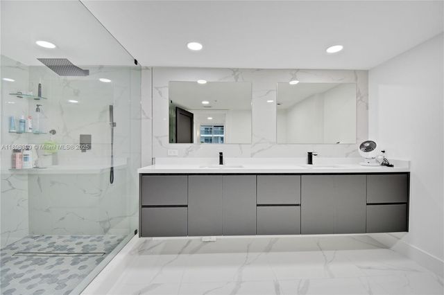 1800 N Bayshore Dr 512, Miami, FL 33132