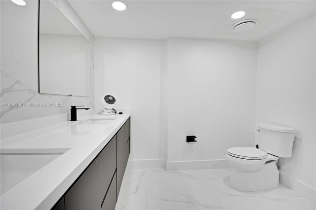 1800 N Bayshore Dr 512, Miami, FL 33132