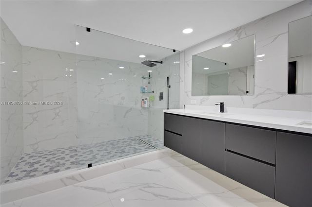 1800 N Bayshore Dr 512, Miami, FL 33132