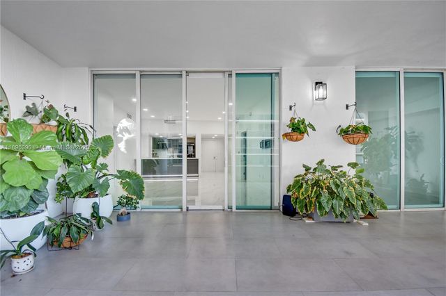 1800 N Bayshore Dr 512, Miami, FL 33132