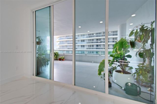 1800 N Bayshore Dr 512, Miami, FL 33132