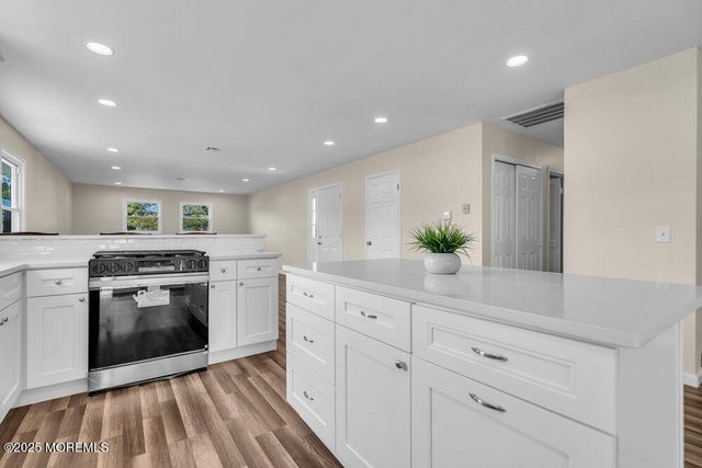 8 Panama Court, Toms River, NJ 08757