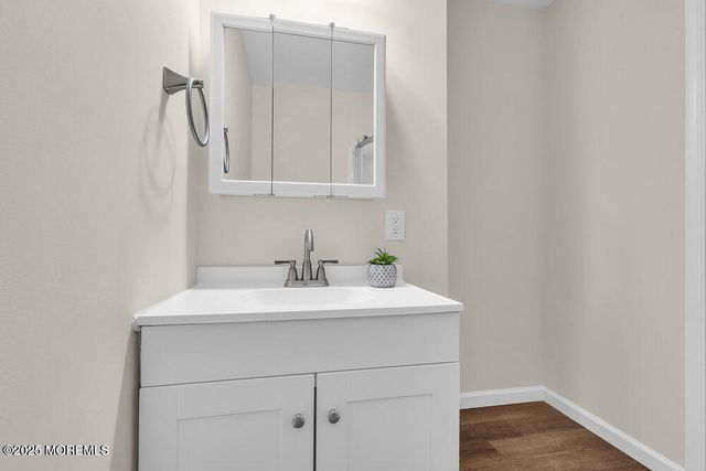 8 Panama Court, Toms River, NJ 08757