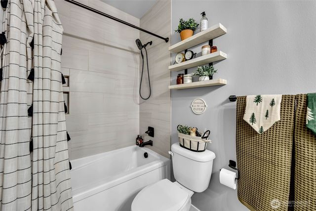 825 S Goose Loop, Ridgefield, WA 98642