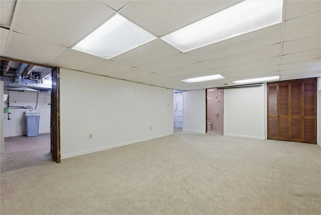 1026 Woodberry Rd, New Kensington, PA 15068