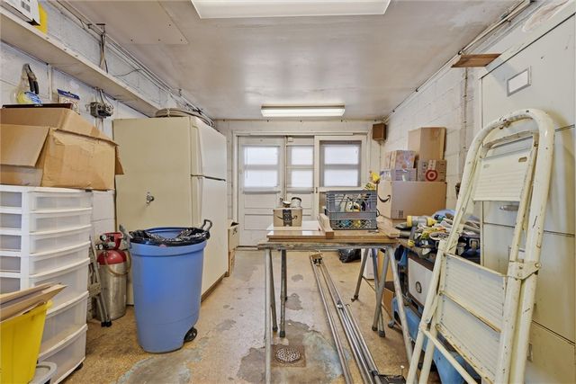 1026 Woodberry Rd, New Kensington, PA 15068