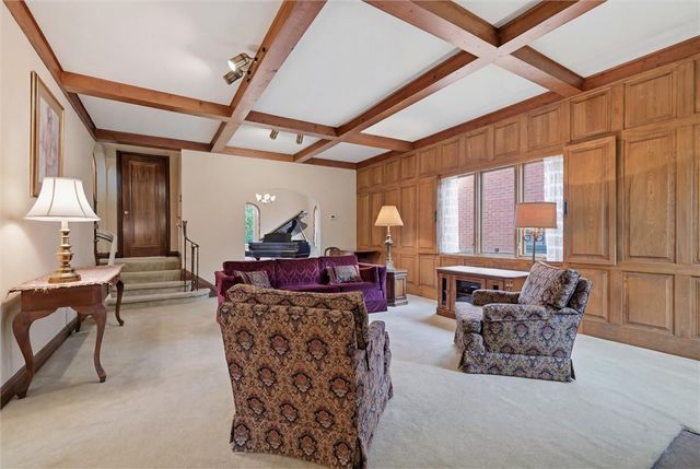 1026 Woodberry Rd, New Kensington, PA 15068