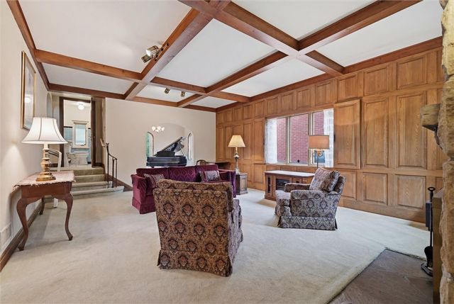 1026 Woodberry Rd, New Kensington, PA 15068