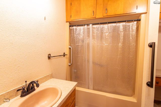 2905 OLD ELECTRA ROAD, Iowa Park, TX 76367