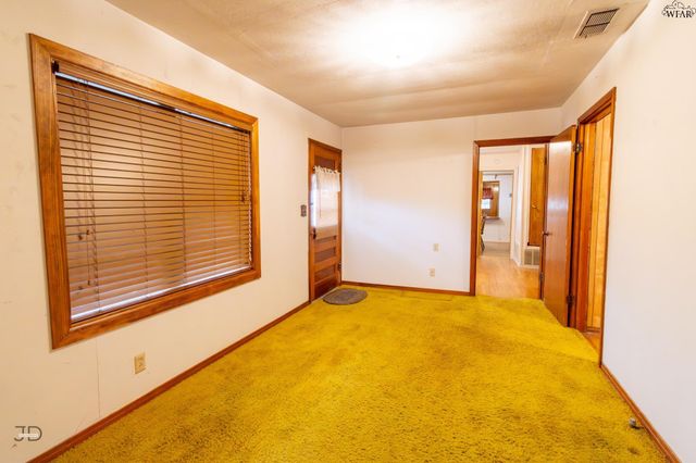2905 OLD ELECTRA ROAD, Iowa Park, TX 76367