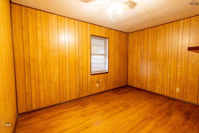 2905 OLD ELECTRA ROAD, Iowa Park, TX 76367