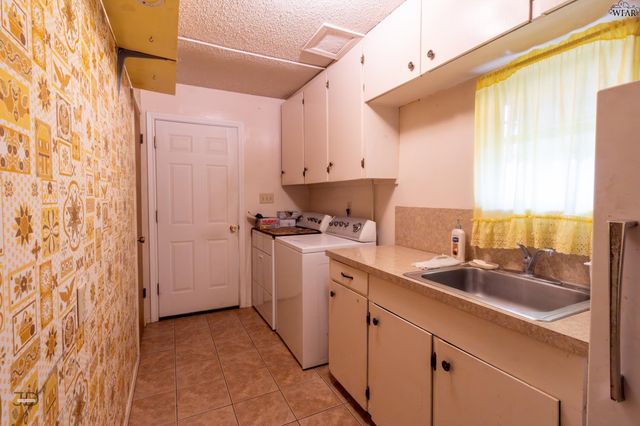 2905 OLD ELECTRA ROAD, Iowa Park, TX 76367