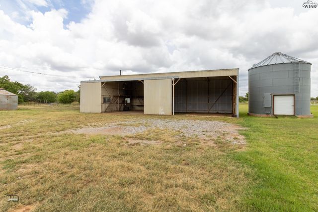 2905 OLD ELECTRA ROAD, Iowa Park, TX 76367