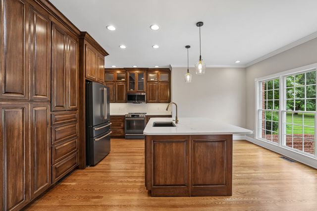 3539 Liberty Rd, Winchester, TN 37398