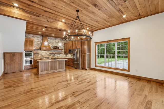 3539 Liberty Rd, Winchester, TN 37398