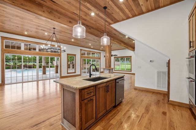 3539 Liberty Rd, Winchester, TN 37398