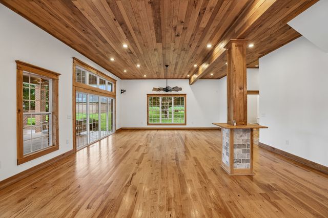 3539 Liberty Rd, Winchester, TN 37398