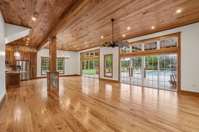 3539 Liberty Rd, Winchester, TN 37398