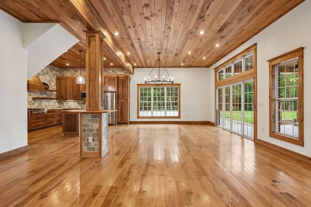 3539 Liberty Rd, Winchester, TN 37398