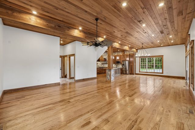 3539 Liberty Rd, Winchester, TN 37398