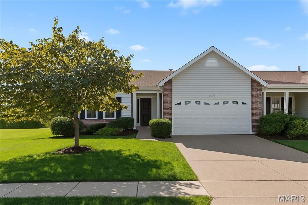 160 Silo View Drive 382B, Wentzville, MO 63385