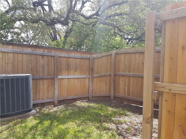 107 Ehlinger Drive, Bryan, TX 77801