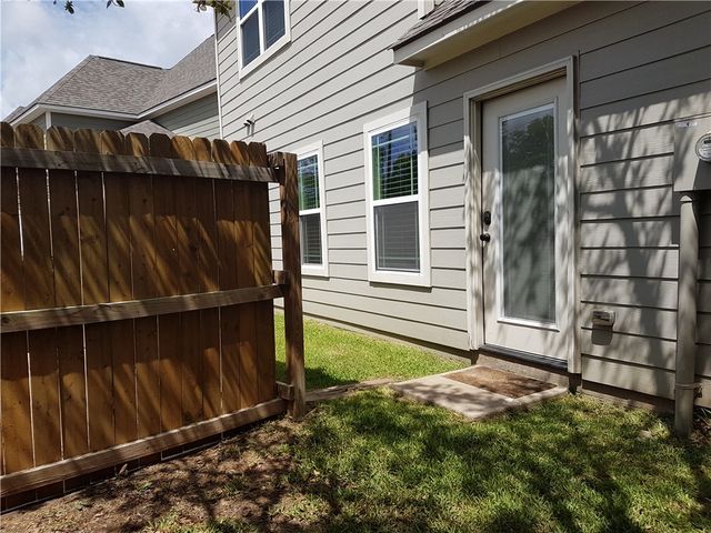 107 Ehlinger Drive, Bryan, TX 77801