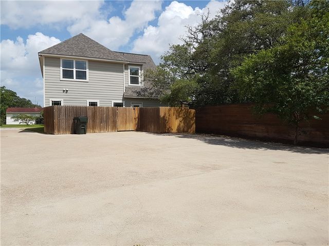 107 Ehlinger Drive, Bryan, TX 77801