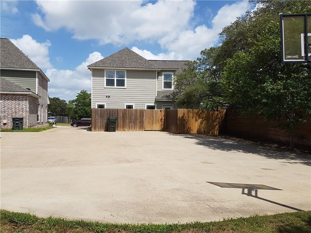 107 Ehlinger Drive, Bryan, TX 77801
