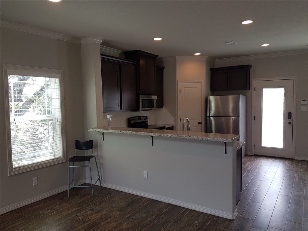 107 Ehlinger Drive, Bryan, TX 77801 — photo 4