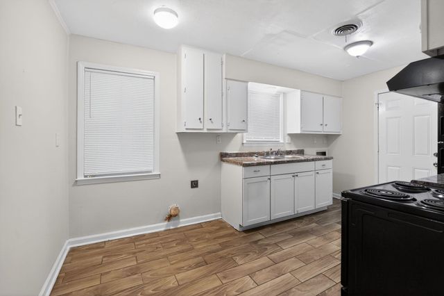 134 W HOLMES RD, Memphis, TN 38109