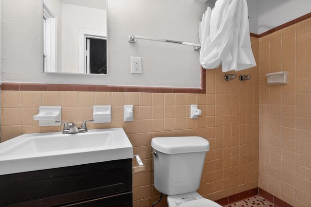 134 W HOLMES RD, Memphis, TN 38109