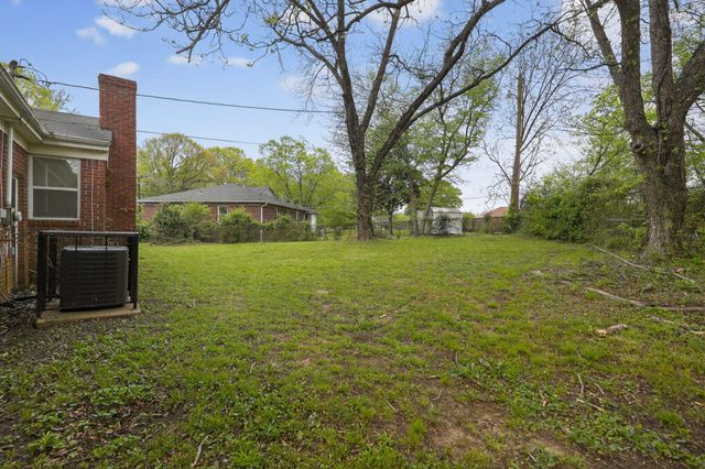 134 W HOLMES RD, Memphis, TN 38109