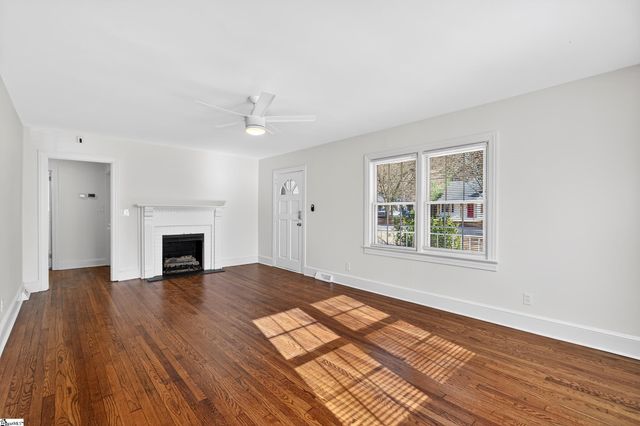 111 Oakleaf Drive, Spartanburg, SC 29301