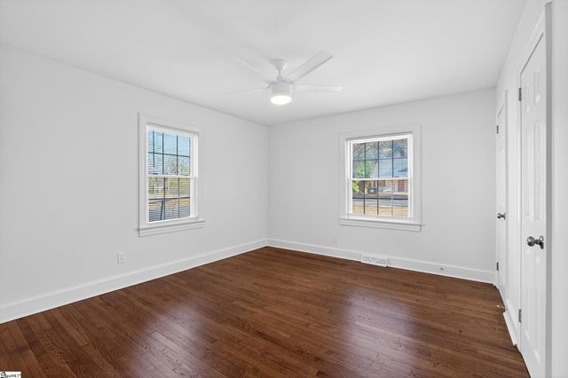111 Oakleaf Drive, Spartanburg, SC 29301