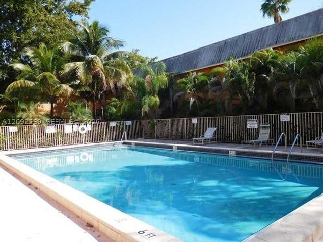 17255 SW 95th Ave D153, Palmetto Bay, FL 33157