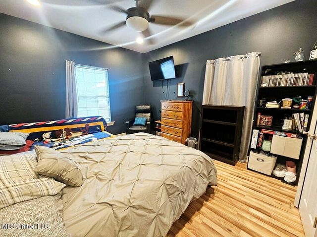910 Old Spanish Trail, Waveland, MS 39576